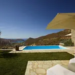 Heliades With Private Pool Kato Fellos