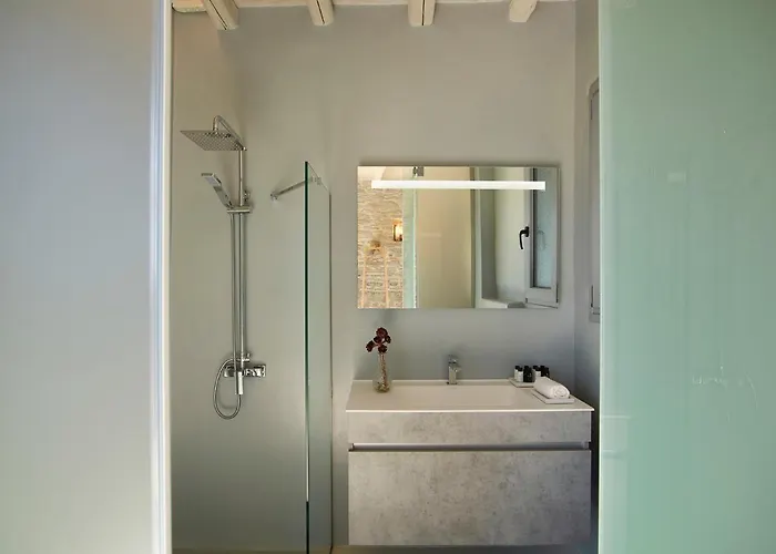 Heliades With Private Pool Hébergement de vacances Kato Fellos