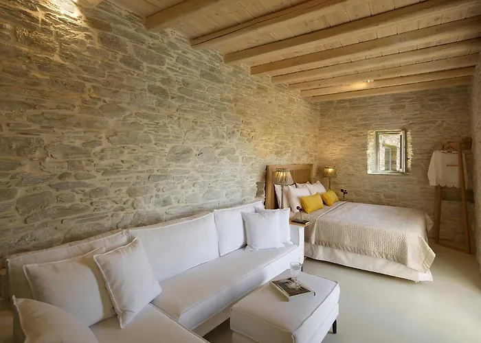 Heliades With Private Pool Hébergement de vacances *