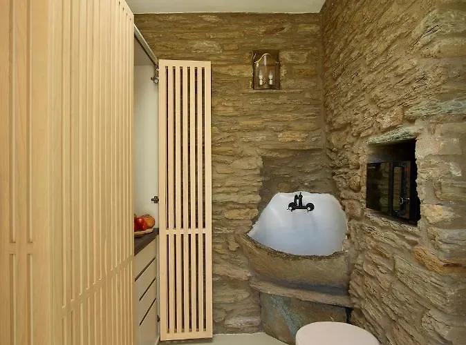 Heliades With Private Pool Hébergement de vacances *